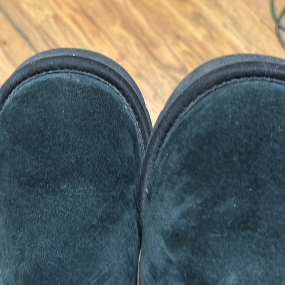 Ugg Short Black Swarovski Crystal Bow Boots. These boots are in exc condition. - Picture 4 of 8